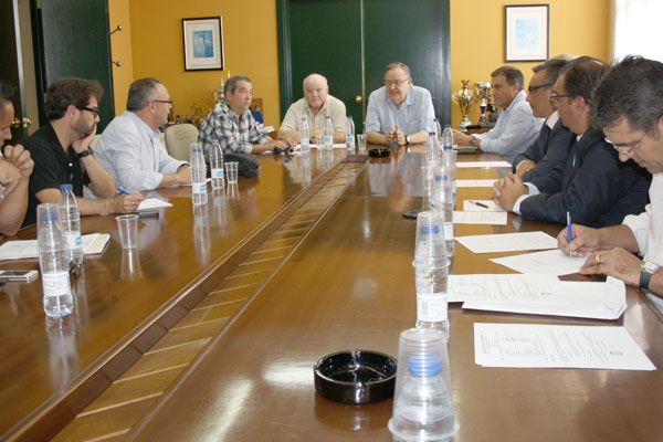 Reunión en la R.F.A.F. (Foto: Real Federación Andaluza de Fútbol)