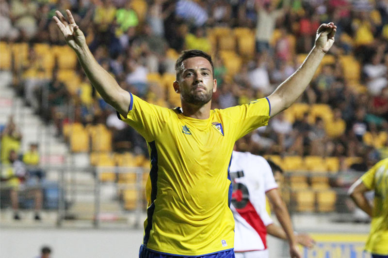 Adrián Gallardo marcó en el Cádiz - Rayo Vallecano del Trofeo Carranza (Foto: Trekant Media)