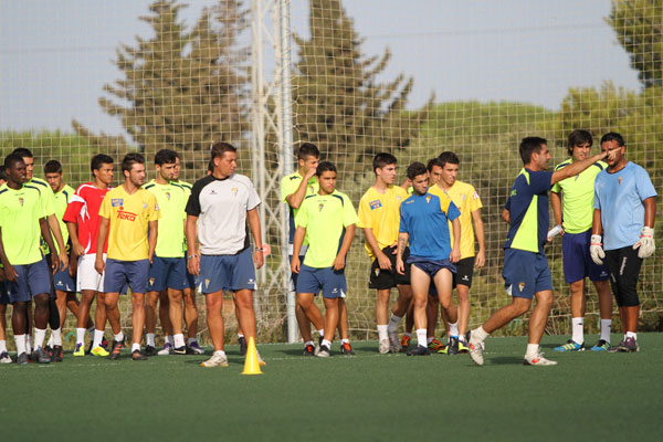 El Cádiz B, en el entrenamiento del 20 de Agosto (Foto: Trekant Media)