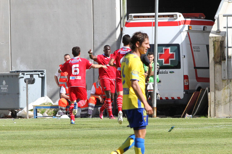 Ayina marcó el único gol del Écija Balompié en Carranza / Trekant Media