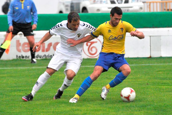 El Pozoblanco - Cádiz B acabó con empate a un gol / Rafa Sánchez - cordobadeporte.com