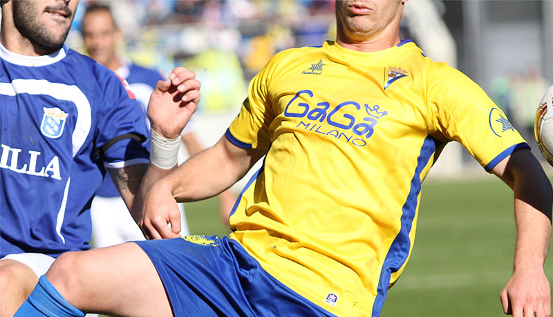 "Esta camiseta, no la merecéis" cantó la afición del Cádiz CF a su equipo (Foto: Trekant Media)