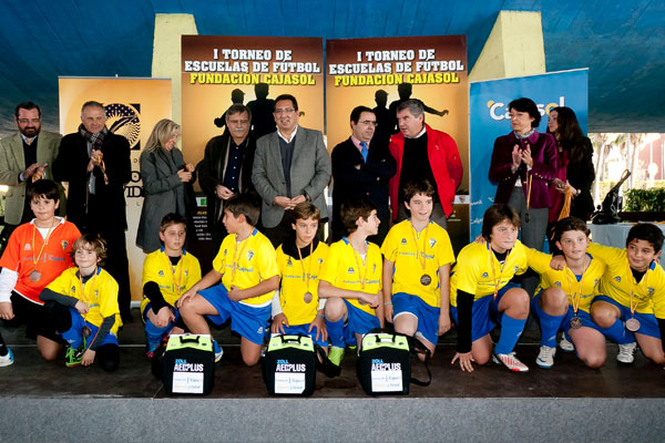 La escuela Michael Robinson del Cádiz CF que participó en el Torneo de la Fundación Cajasol (Foto: Fundación Cajasol)