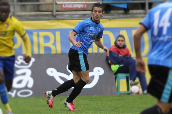 Ñoño ante el Cádiz (Foto: Trekant Media)