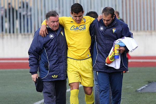 Josete retirándose del partido en Loja (Foto: Trekant Media)