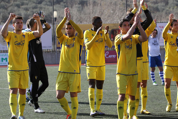 El equipo saludando tras ganar (Foto: Trekant Media)