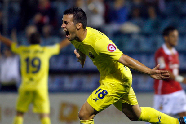 Joselu con la camiseta del Villarreal 