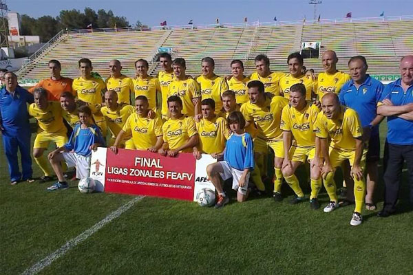 Los Veteranos del Cádiz CF en la fase final / Hugo Vaca-Twitter