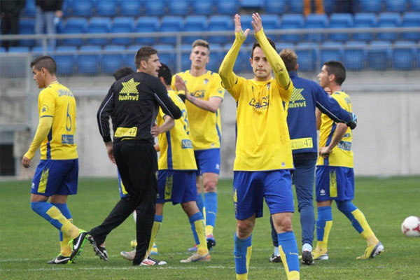 Los jugadores tras el partido ante el UCAM