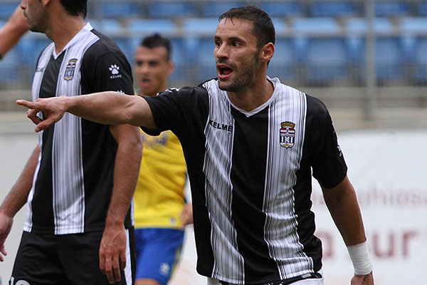 Ceballos jugó de titular en el Ramón de Carranza con el FC Cartagena / Trekant Media