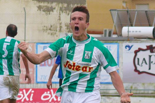 Salvi, del Atlético Sanluqueño, celebrando un gol / Peña Pasión Atlética Sanluqueña