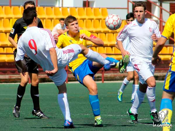 CD Utrera - Balón de Cádiz CF Juvenil / lacanteracadiz.com