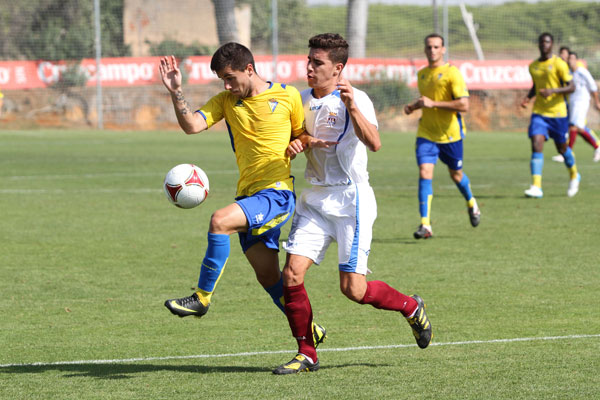 El Cádiz B se enfrenta en casa al CD Mairean (Foto: Trekant Media)