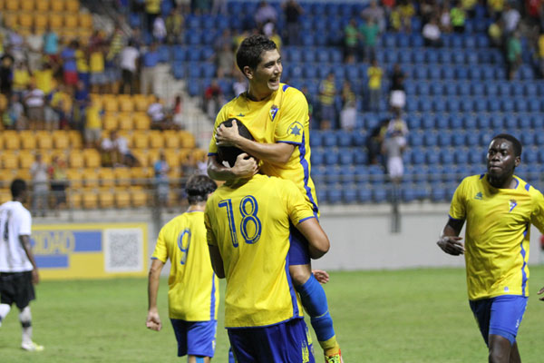 Celebración de uno de los goles en Copa ante el SR de Lepe (Foto: Trekant Media)