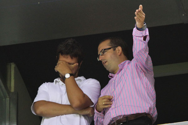 Manzano habla con Gaucci en un palco de Carranza (Foto: Trekant Media)