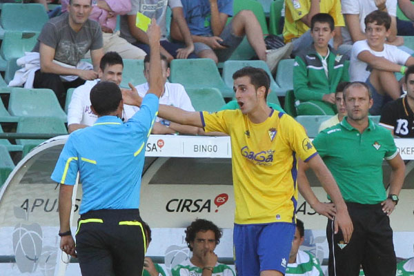 Momento de ver la amarilla Villar en el Villamarín (Foto: Trekant Media)