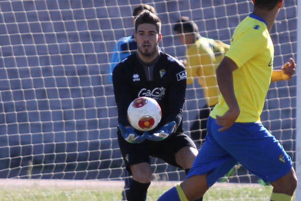 Ricky Alonso jugó un amistoso del Cádiz CF en Medina Sidonia / Trekant Media