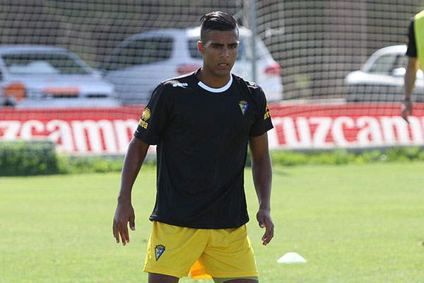 Aymen Souda en un entrenamiento con el Cádiz CF