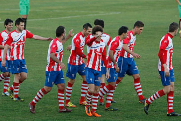 El Algeciras ganó al CP Cacereño / fotosalminuto.com