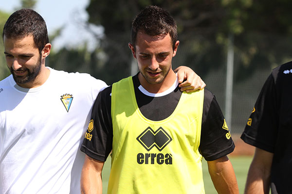 Carlos Álvarez, en un entrenamiento con el Cádiz CF / Trekant Media