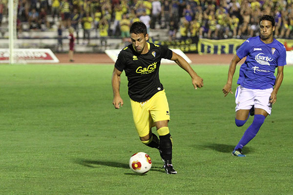 Kike Márquez ante el San Fernando CD / Trekant Media