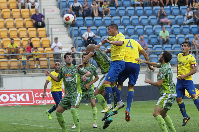 Cádiz CF y La Hoya Lorca, distanciados por siete puntos / Trekant Media