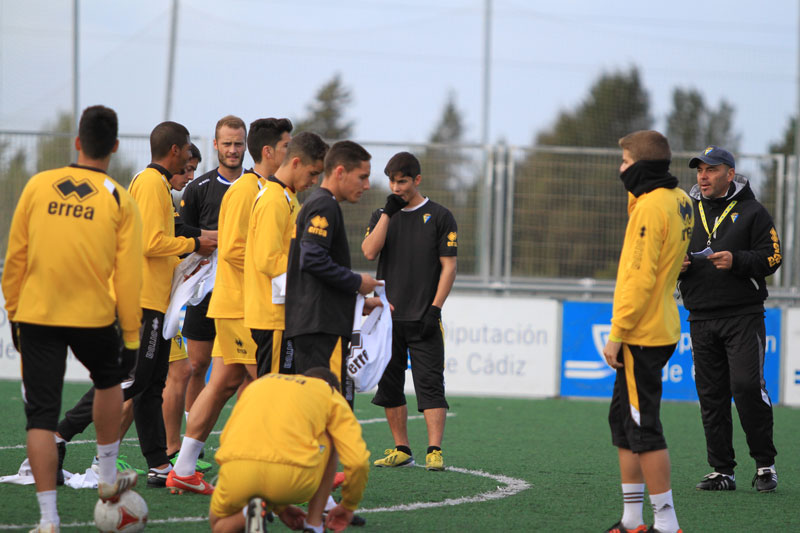 Entrenamiento del Cádiz CF B / Trekant Media