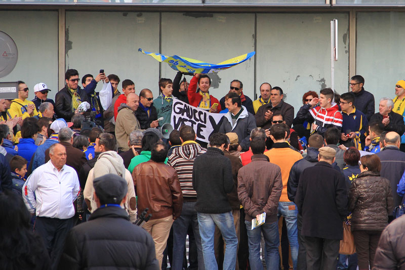 Aficionados cadistas contra Sinergy / Trekant Media