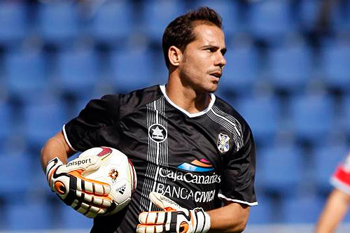 Sergio Aragoneses, con el CD Tenerife, suena para el Cádiz CF / CD Tenerife