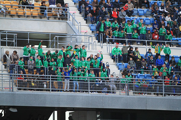 Escuelas de fútbol de Vejer y Barbate en el estadio Ramón de Carranza / Trekant Media