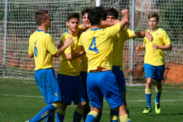 Cádiz CF Juvenil / foto: lacanteracadiz.com