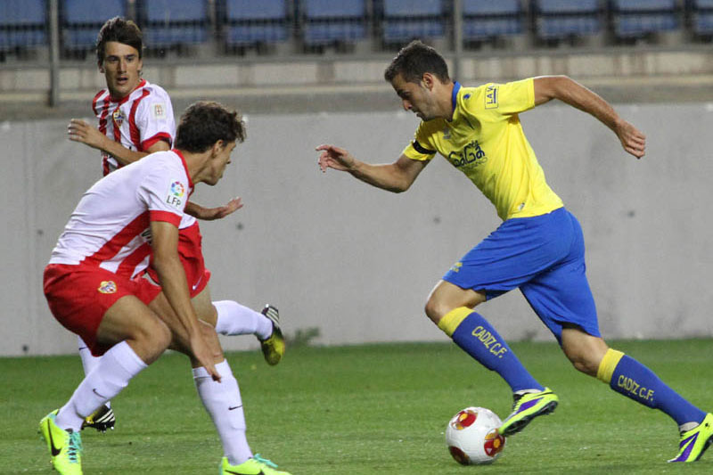 Almería B en su partido en Carranza / Trekant Media