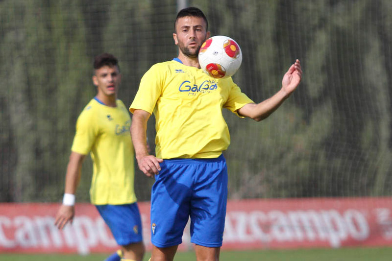 El Cádiz B juega ante el Gerena / Trekant Media