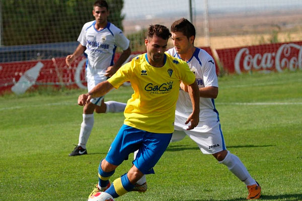 Rafi Cruz en un partido con el Cádiz B / Trekant Media