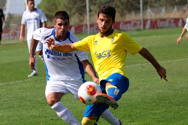 El Cádiz B jugará como local ante la UB Lebrijana / Trekant Media