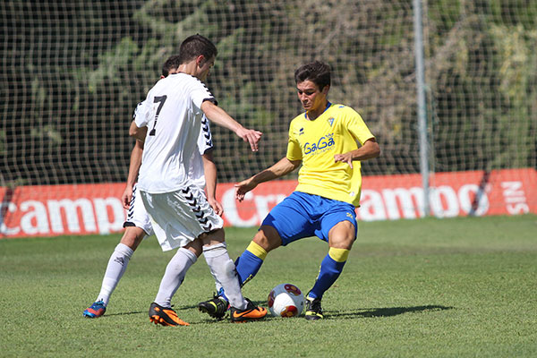 Galindo en un partido con el Cádiz CF B / Trekant Media