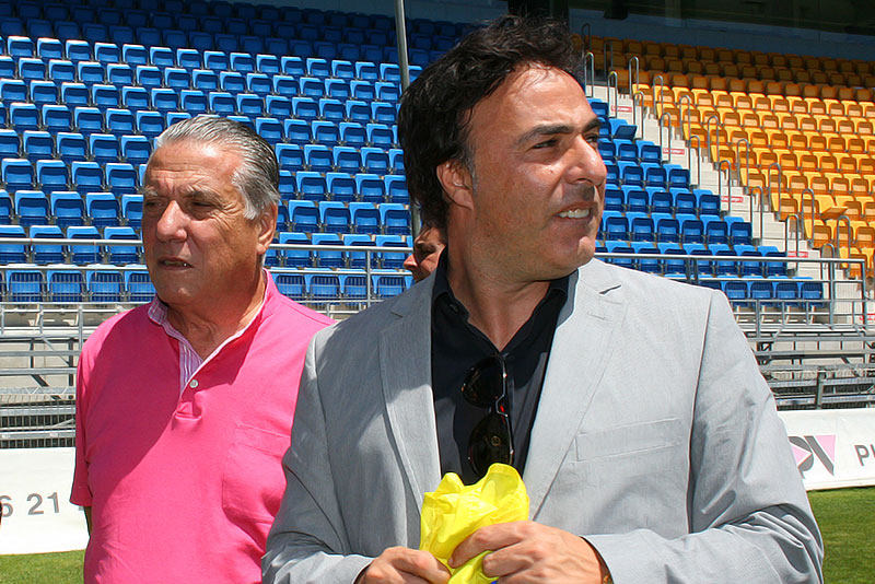 Quique Pina y su padre Juan José Pina en el estadio Ramón de Carranza / Trekant Media