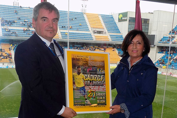 Manuel Vizcaíno junto a Josefa Barrones / cadizcf.com