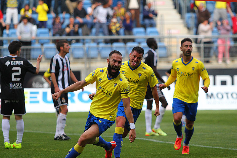 Airam Cabrera celebra su gol ante la RB Linense / Trekant Media