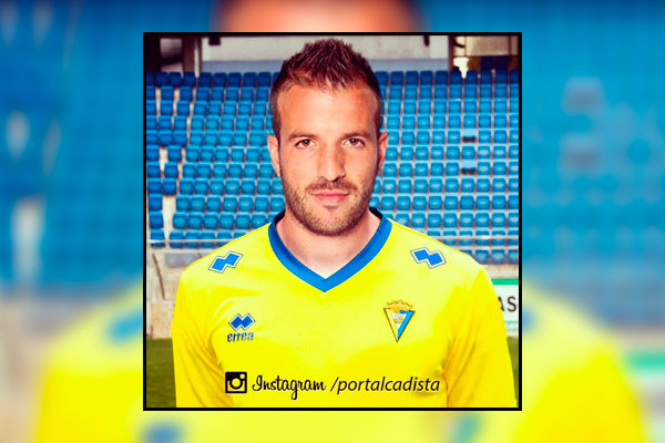 Van der Vaart, con la camiseta del Cádiz CF