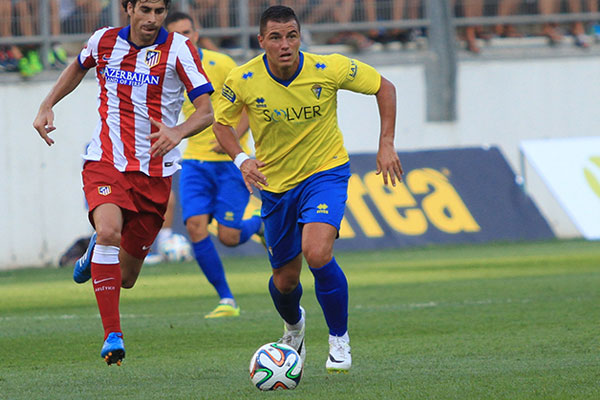 Airam Cabrera, en el partido contra el Atlético de Madrid del Trofeo Carranza / Trekant Media