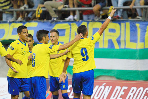 El Cádiz CF celebra un gol en el Ramón de Carranza frente al Real Betis B / Trekant Media