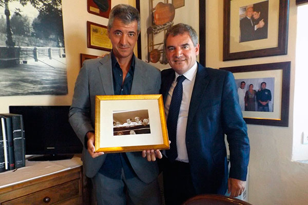 Miguel Ángel Gil junto a Manuel Vizcaíno / cadizcf.com