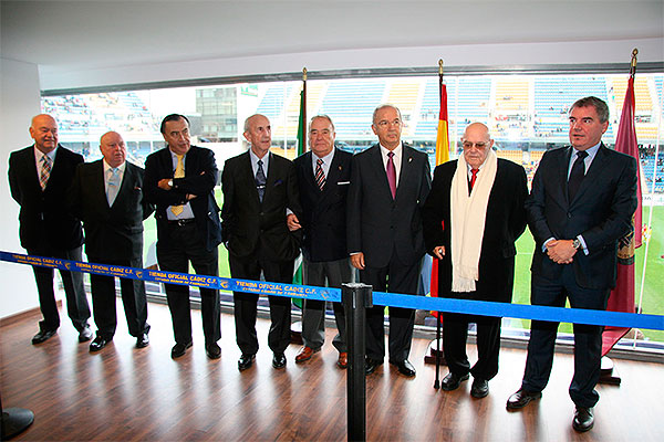 Homenajes a ex directivos del Cádiz CF / cadizcf.com