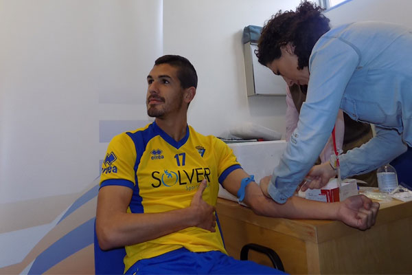 Análisis de sangre a Garrido / Foto: cadizcf.com