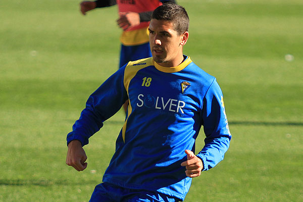 Jon Ander Garrido, entrenando con el Cádiz CF / Trekant Media