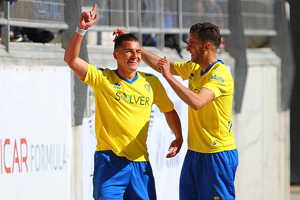 Airam Cabrera junto a Juan Villar, historia viva de este Cádiz CF / Trekant Media