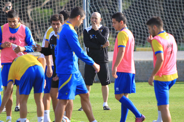 Entrenamiento con Claudio Barragán en el Cádiz CF / Trekant Media