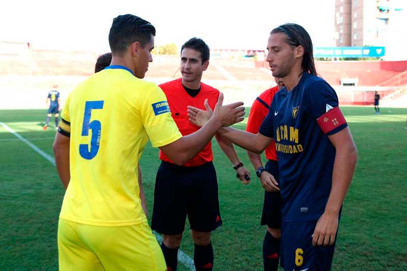 UCAM Murcia CF y Cádiz CF en el partido de ida / UCAM Murcia CF