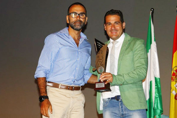 Javier García Marichal recogió el Trofeo Juego Limpio del Balón de Cádiz CF / RFAF